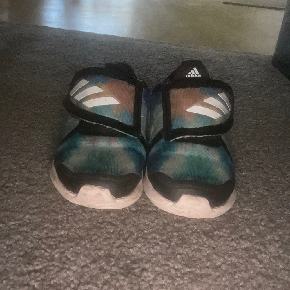 Adidas toddler (girl) tennis shoes